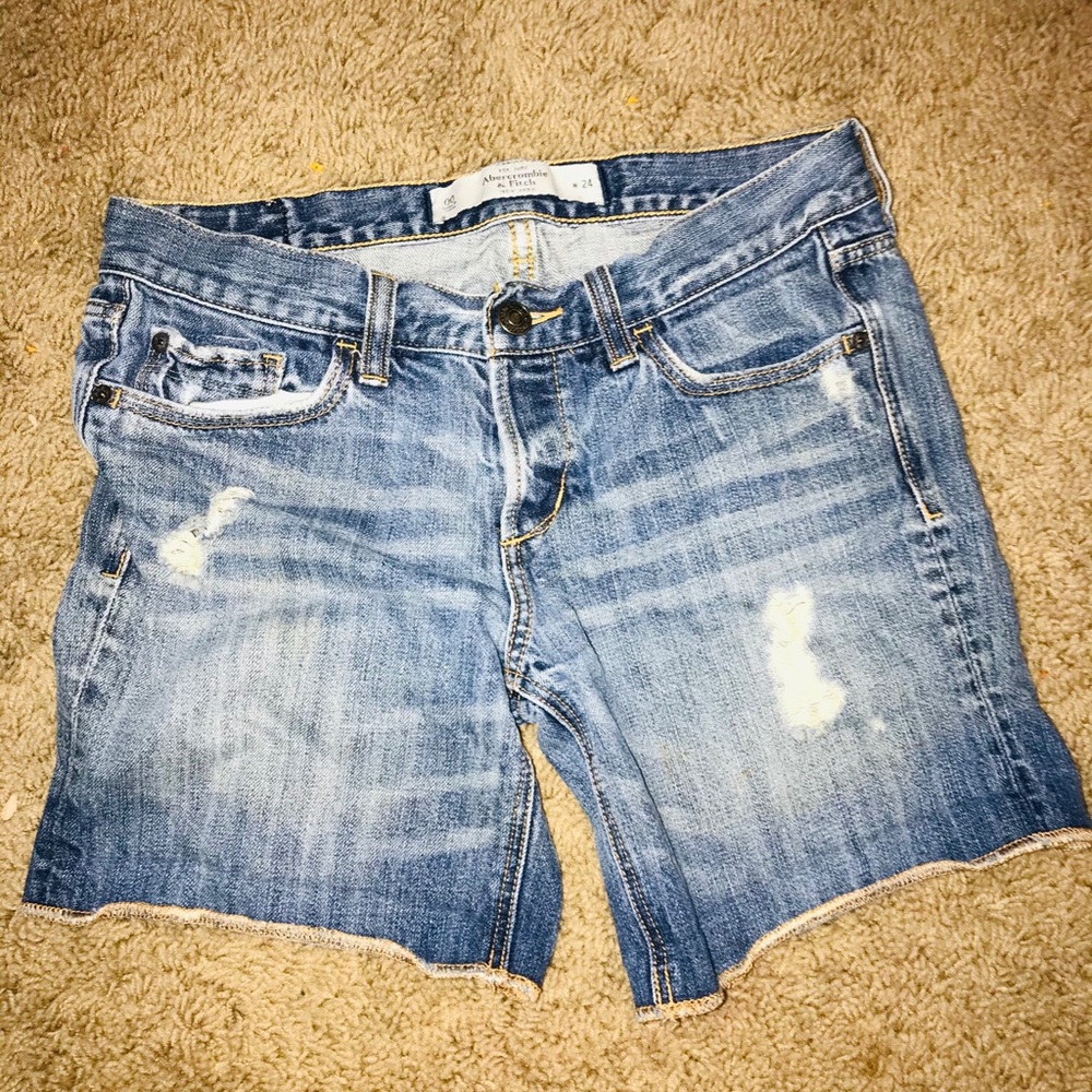A&F Jean Shorts size 24